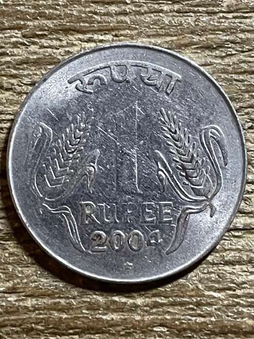 2004 *** indian 1 rupee *** a/unc  please see pictures