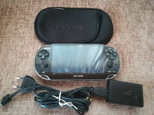 PS VITA WIFI (PCH-1004) CONSOLE