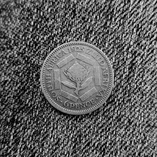 1925!! Sixpence!! Rare!! R1-Start!! *Wednesday Auction*