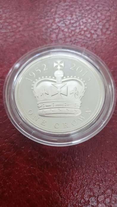 The Longest Reigning Monarch 2015 UK Five Pounds Silver Crown