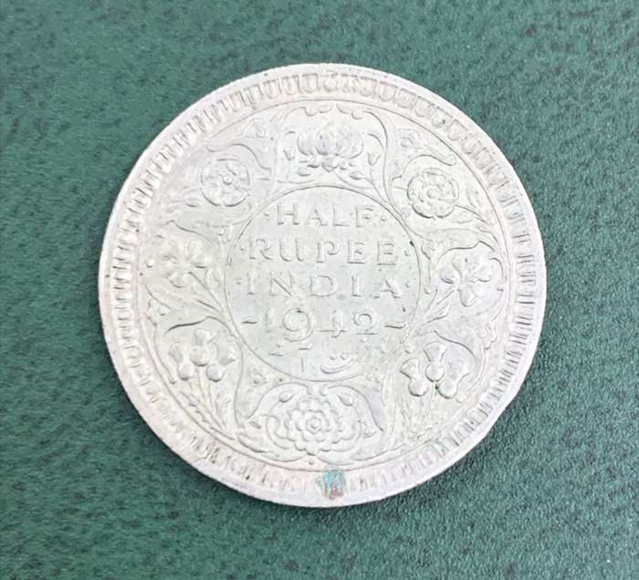 India 1/2 Rupee 1942 - Nice condition