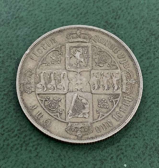 Britain Gothic Florin 1880 - Beautiful condition