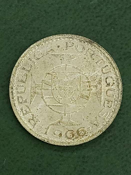 Mozambique 10 Escudos 1966 - aUNC condition