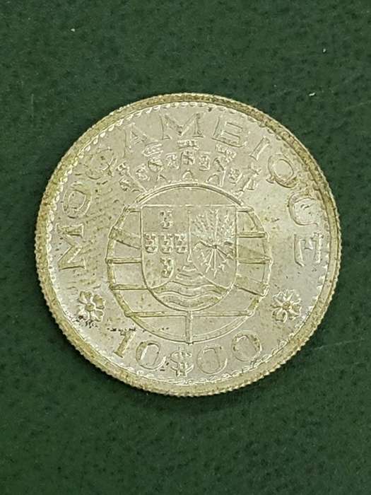 Mozambique 10 Escudos 1966 - aUNC condition