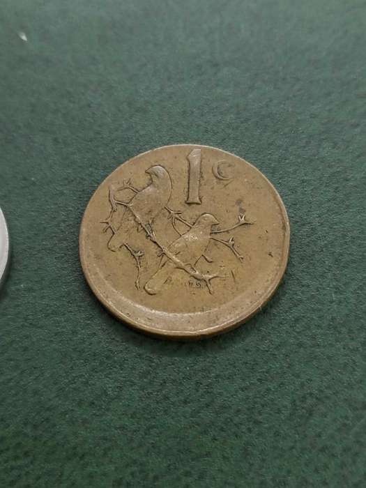 **R1 Auction** 4x SA Error coins - Misstrike