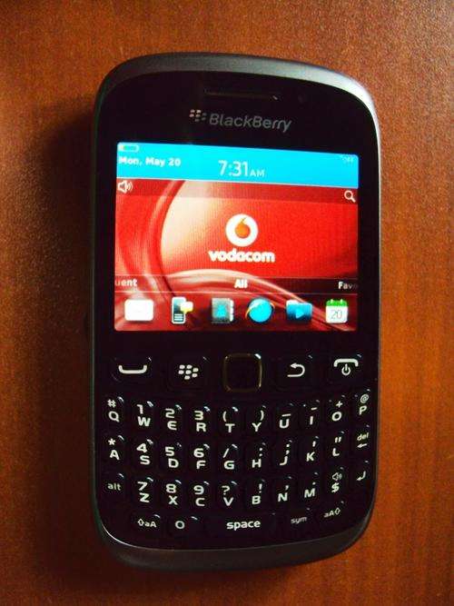 BlackBerry Curve 9320