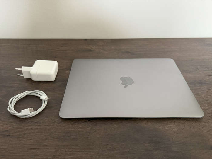 Apple Macbook Laptop | 12` 2K Retina Screen | Ultra portable