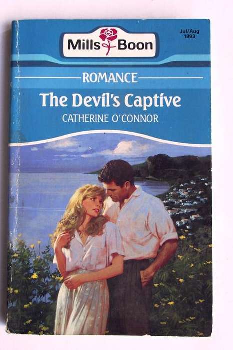 Mills & Boon: Romance: THE DEVIL'S CAPTIVE