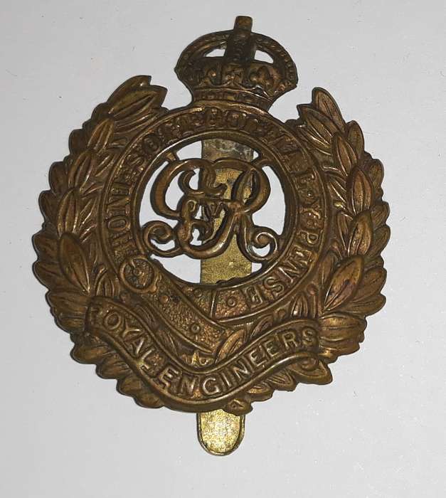 World War One Royal Engineers Cap Badge