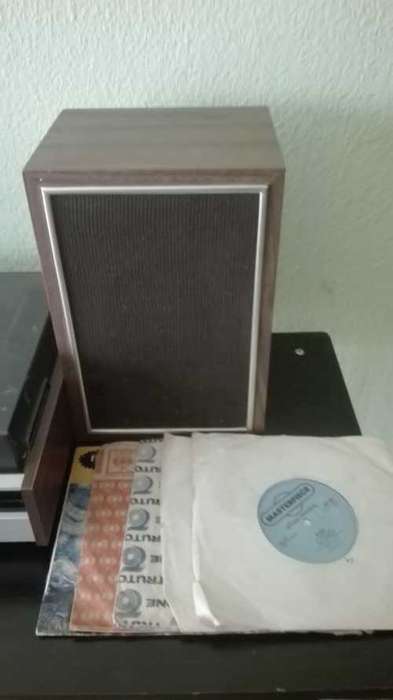 Vintage Sanyo Radio and Turntable