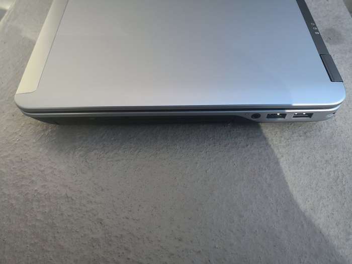 DELL LATITUDE E6440 4TH GENERATION CORE i7/14" SCREEN/ 8GB RAM/1TB HDD/2GB GRAPHICS/3G/WIN 10 PRO