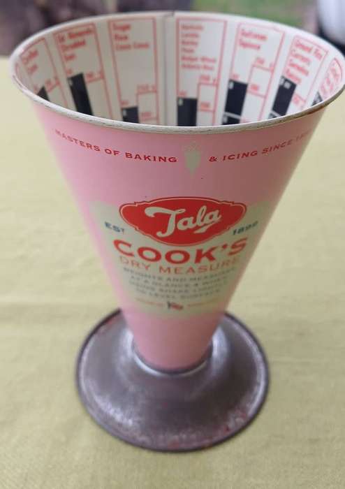 Vintage Pink Tala Cooks Dry Measure