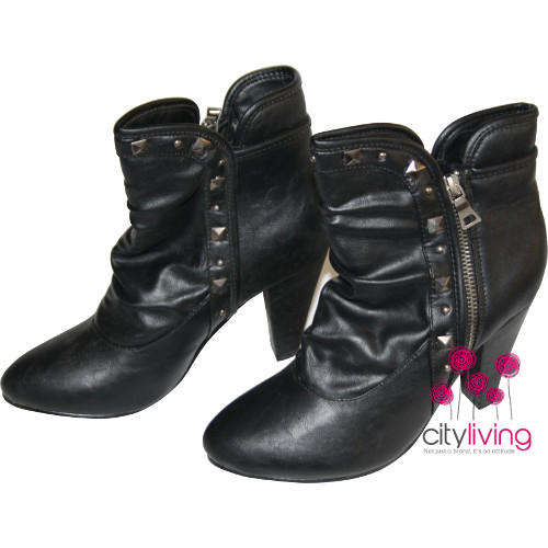 Cabin PU Ankle Boot - Black - Size 6