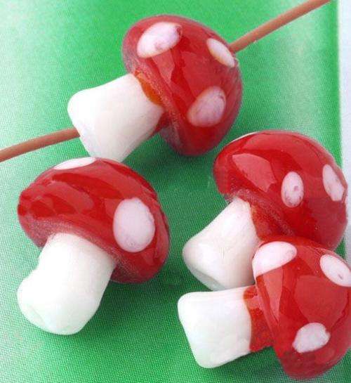 Red Lampwork Glass Mushroom Beads - 12 x 14mm