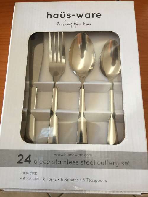 24 Piece Cutlery Sets ( 5 available )Discounted