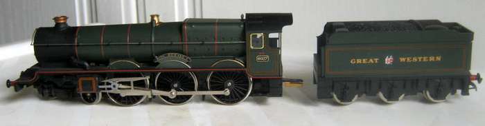 Quick Auction - Railroom Clearout - Hornby -  King Richard  4-6-0 Loco and Tender- OO