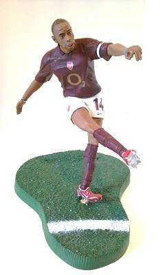 THIERRY HENRY ARSENAL FC SOCCER FIGURINE