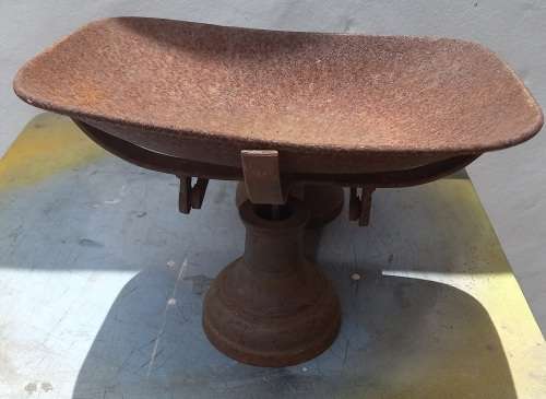 Vintage scale with pan
