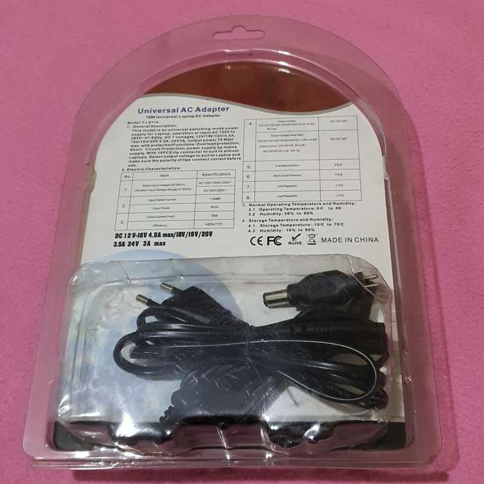 Croma 70W Universal Laptop Charger | Various Voltages | (Includes 9 Tips)