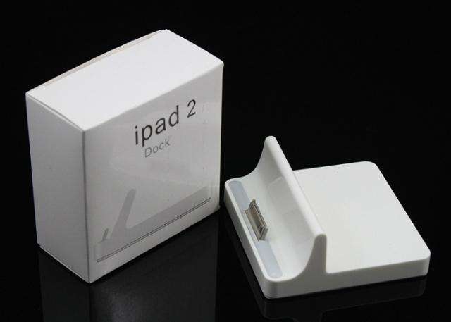 DOCK FOR iPAD1 / iPAD2/ iPAD3- CHARGE/SYNC/AUDIO OUT