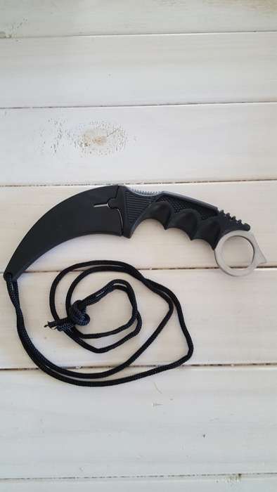 Karambit Knife with Titanium Blade