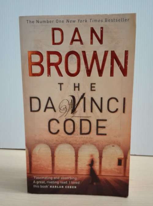 The Da Vinci Code by Dan Brown (Paperback)