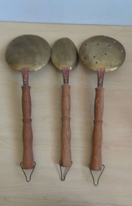 Set of 3 Large Wall Hanging Brass/Wooden Spoons