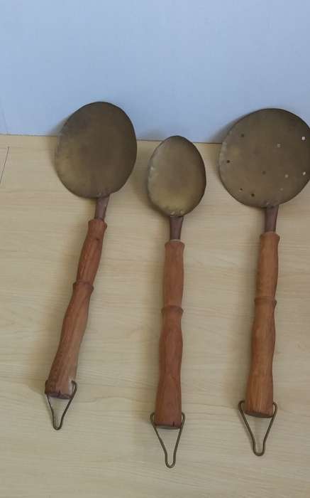 Set of 3 Large Wall Hanging Brass/Wooden Spoons