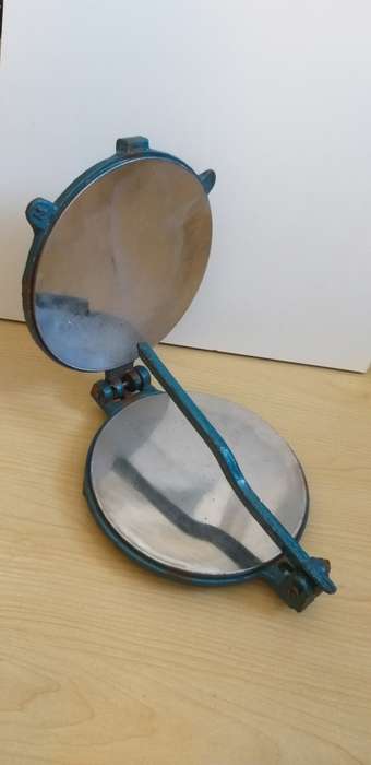 Shakti Cast Iron Puri/Chapathi Press