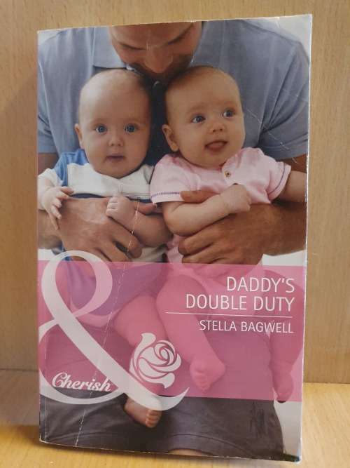 Mills & Boon - Daddy Next Door: Judy Christenberry  (Paperback)