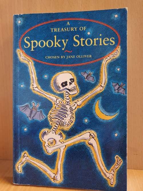 A Treasury of Spooky Stories - Chosen by Jane Oliver (Paperback)