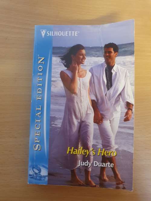 Silhouette - Hailey`s Hero: Judy Duarte (Paperback)
