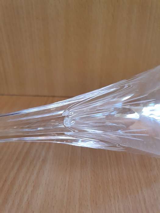 Set of 2 Crystal Glasses - height 24cm width 9cm