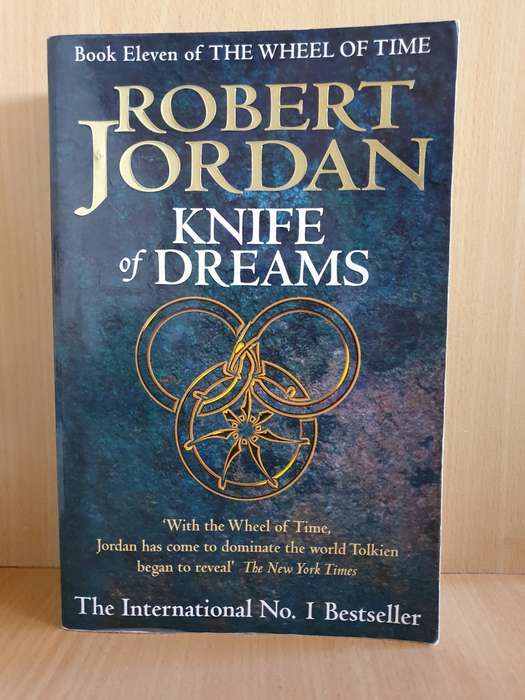 Knife of Dreams : Robert Jordan (Paperback)