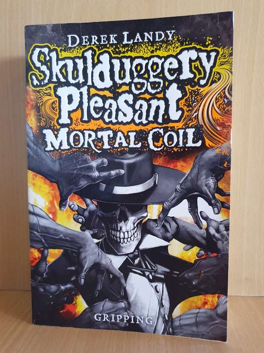 Skulduggery Pleasant - Mortal Coil : Derek Landy (Paperback)