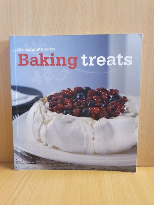 Baking Treats (Paperback)