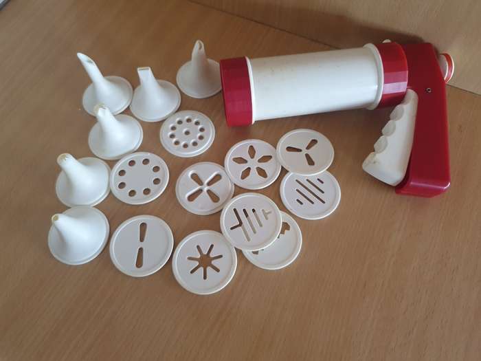 Cookie Press & Icing Set