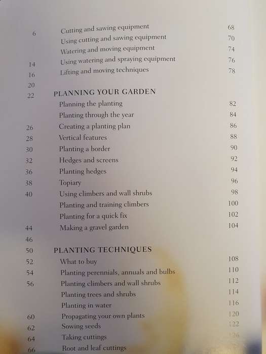 The essential guide to Gardening Techniques : Susan Berry (Hardcover)