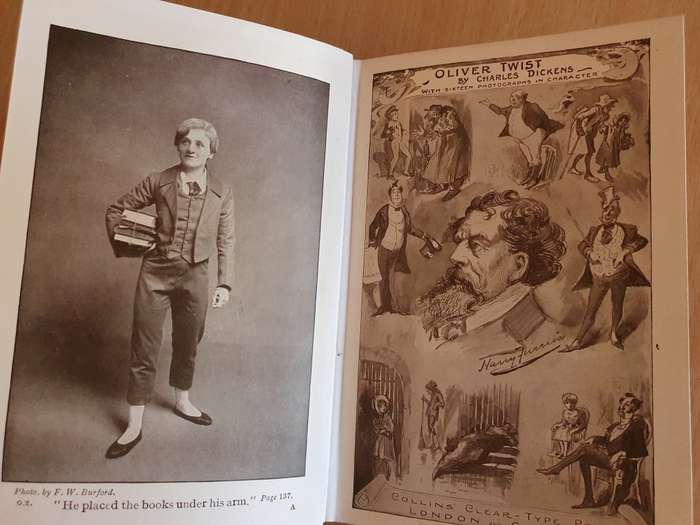 Oliver Twist : Charles Dickens
