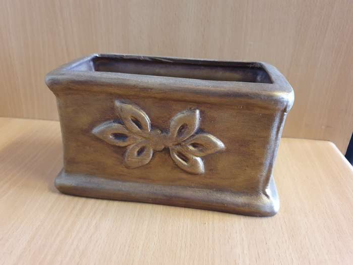 Ceramic Plant Holder (15cm x 9cm height 9cm)