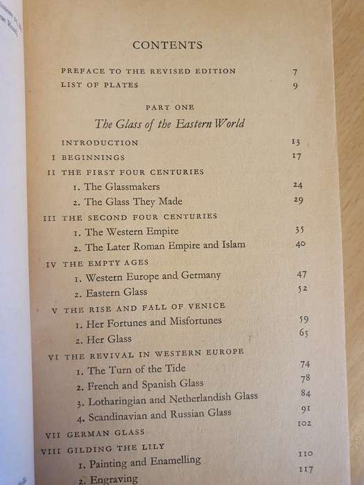 Glass through the ages (with 96 plates) E. Barrington Haynes (Paperback)
