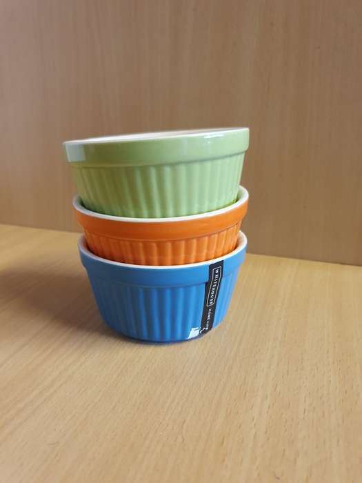 Set of 3 Ramekins (height 6cm width 10cm)