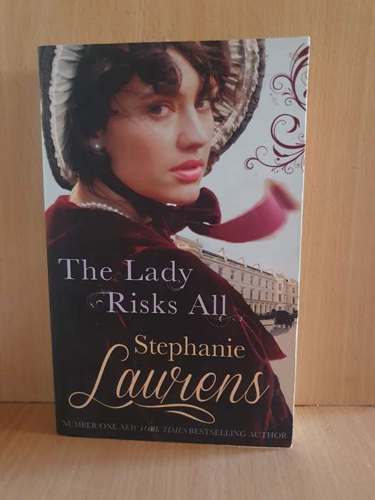 The Lady Risks All: Stephanie Laurens (Paperback)