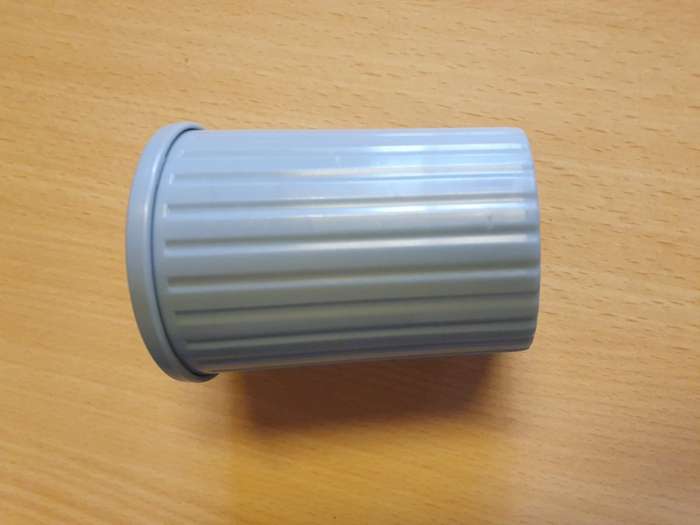 Small Grey Plastic Dustbin (height 9cm width 7cm)