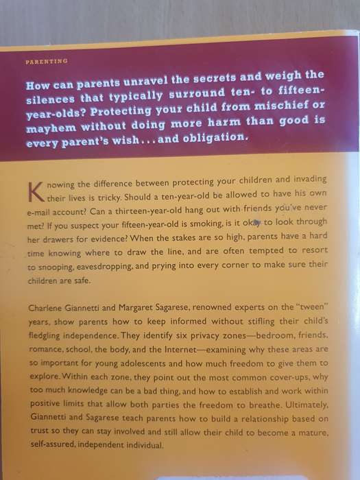 What Are You Doing in There? Charlene C. Giannetti, Margaret Sagarese (Paperback)