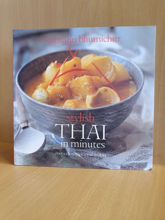 Stylish Thai in Minutes - Over 120 inspirational recipes: Vatcharin Bhumichitr (Paperback)