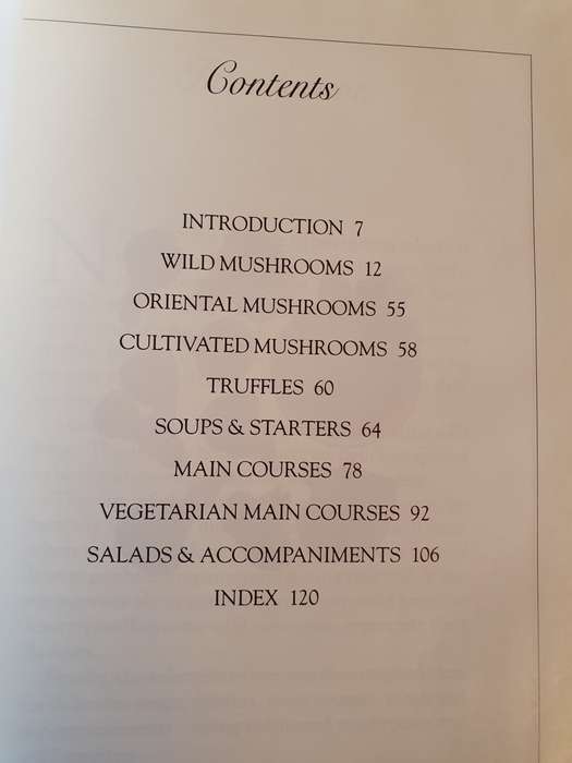 A Gourmet`s Book of Mushrooms and Truffles : Jacqui Hurst, Lyn Rutherford (Hardcover)