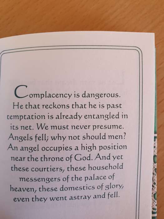 Of Men and Angels (Hardcover)  10cm x 8cm