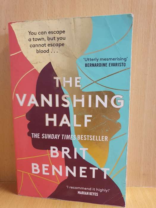 The Vanishing Half: Brit Bennett (Paperback)