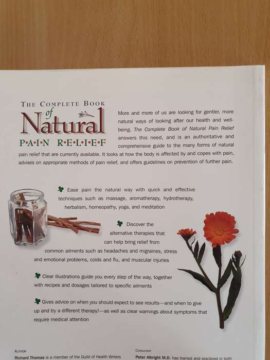 The Complete Book of Natural Pain Relief: Richard Thomas (Paperback)